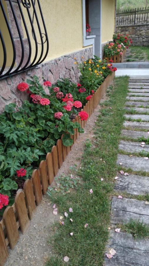 Apartamentos La Huerta de la Torre Cangas de Onis Bagian luar foto