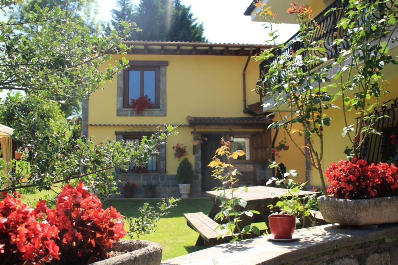 Apartamentos La Huerta de la Torre Cangas de Onis Bagian luar foto